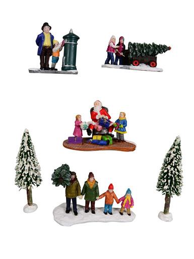 Traditional Getting Ready For A Winter Christmas Figurine Set – 6 Piece Set